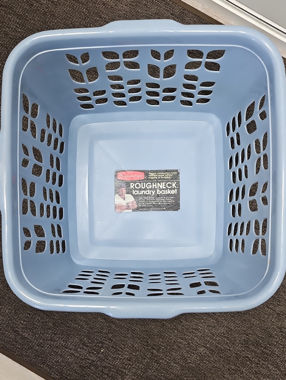 Grannycore Vintage Rubbermaid Laundry Basket